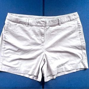 Lane Bryant Stretch Chino Shorts | Khaki | Size 18